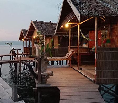 Mawar Homestay Besir Екстер'єр фото